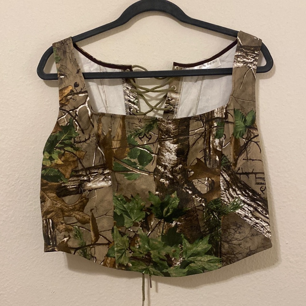 FRANKIE COLLECTIVE CAMO CORSET TIE-BACK CROP TOP